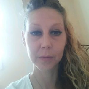 Meet your Posher, Cynthia